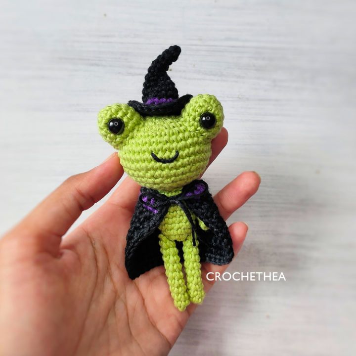 Modern Crochet Wizard Frog Amigurumi Pattern