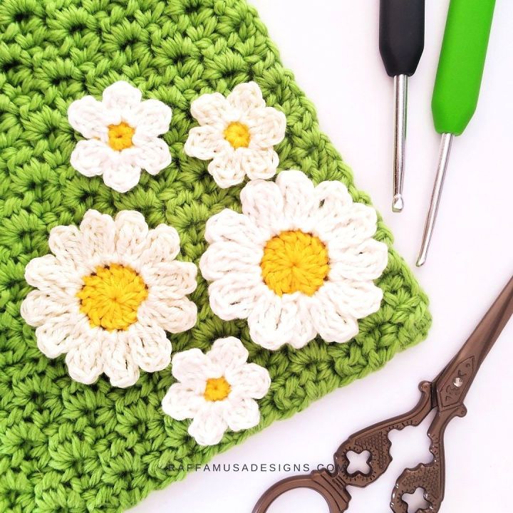 New Crochet Daisy Flower Appliques Pattern