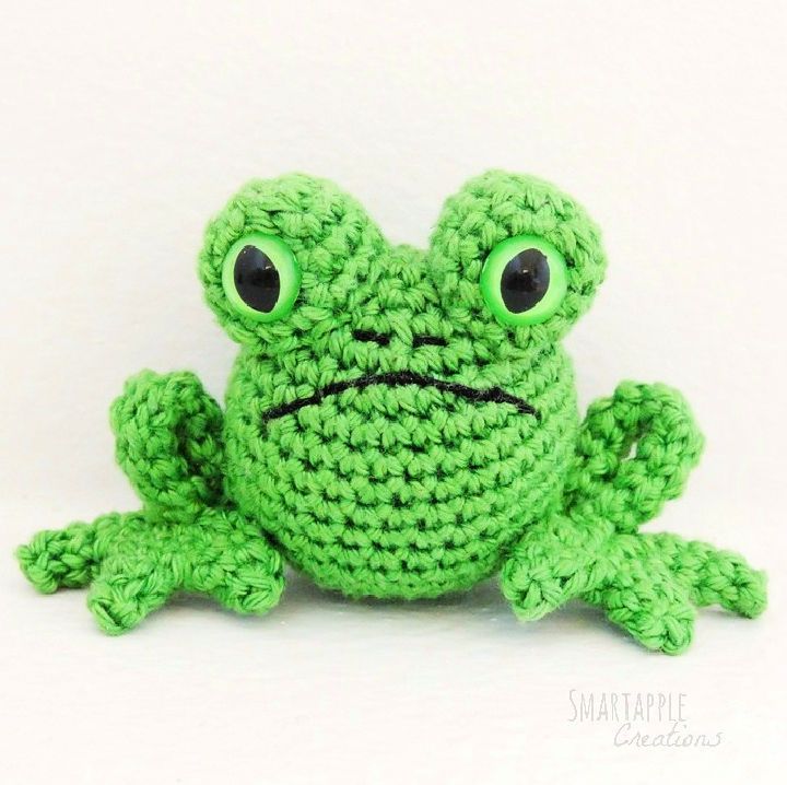 New Crochet Fred the Frog Amigurumi Pattern