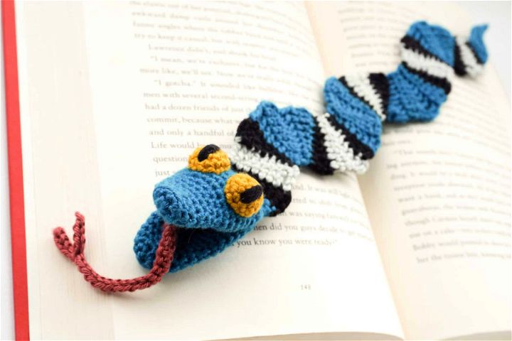New Crochet Snake Bookmark Amigurumi Pattern
