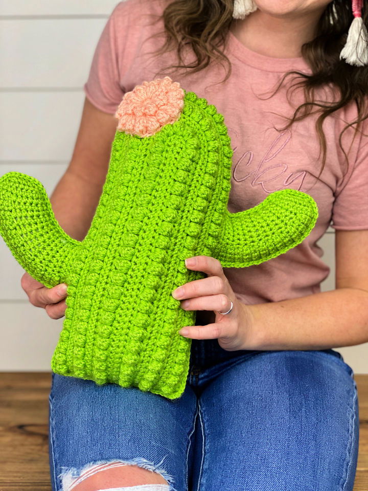 Pretty Crochet Succulent Cactus Pillow Pattern