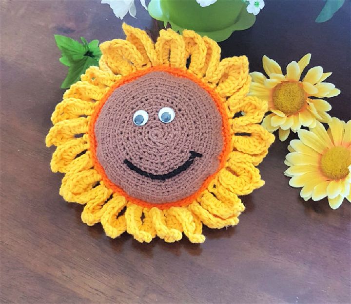 Pretty Crochet Sunflower Buddy Pattern