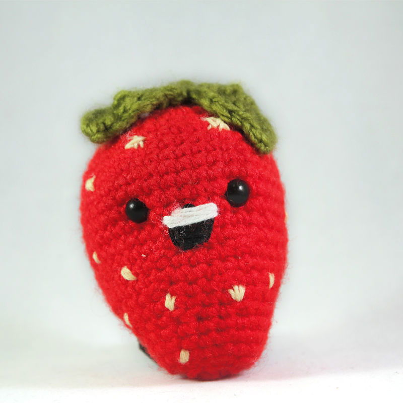 Crochet Strawberry Plush - FREE Pattern + Video Tutorial - Hayhay