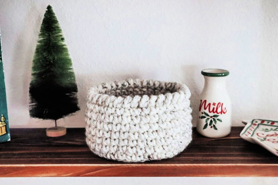 Free Crochet Small Basket Pattern for Beginners