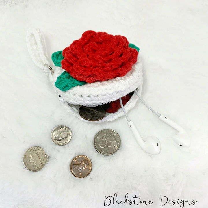 Unique Free Crochet Rose Coin Purse Pattern