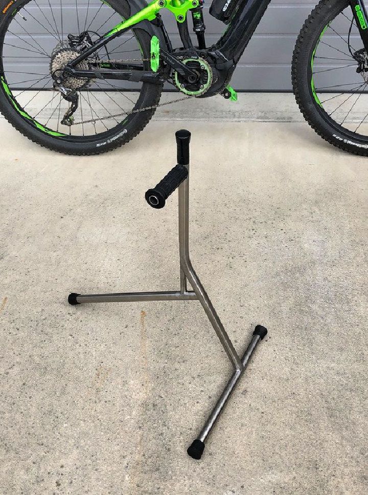 Building a Bike Stand for Giant Trance