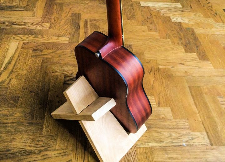 Simple DIY Wood Guitar Stand