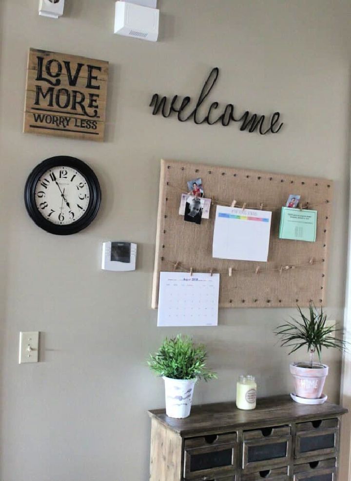 Burlap Bulletin Board DIY