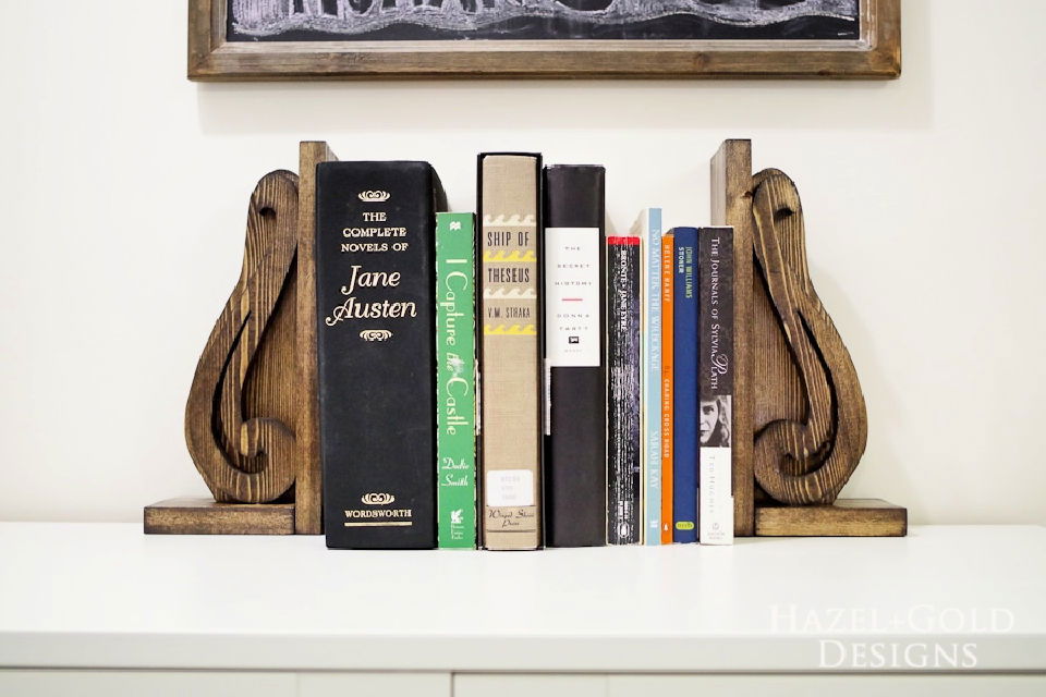 DIY Decorative Wooden Bookends