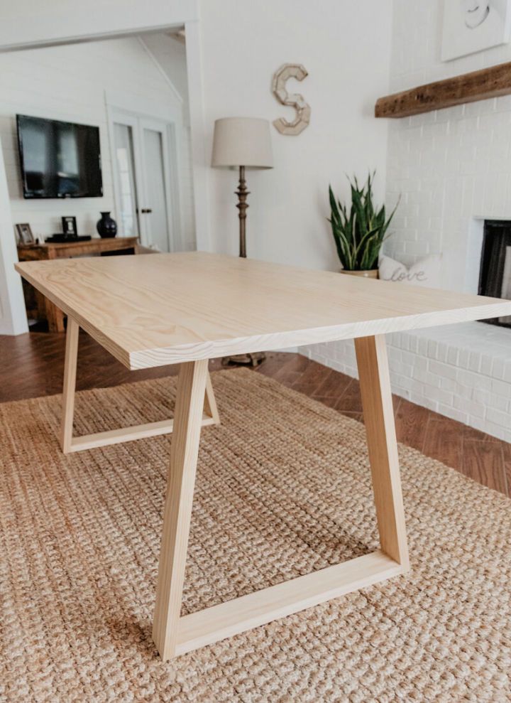 DIY Wooden Dining Room Table