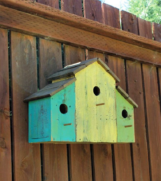 DIY Wood Pallet Birdhouse