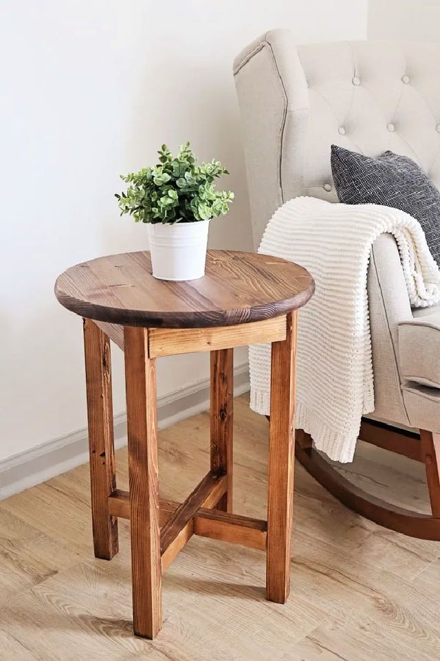 DIY Wooden End Table