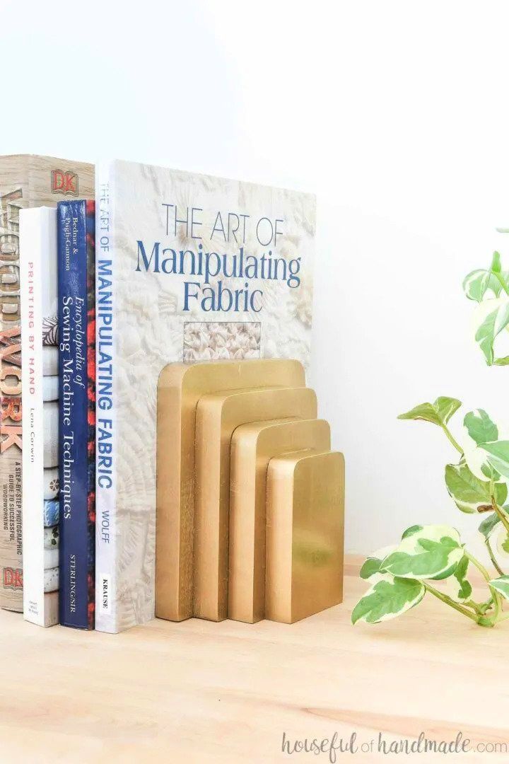 Easy DIY Bookends from Wood Scraps
