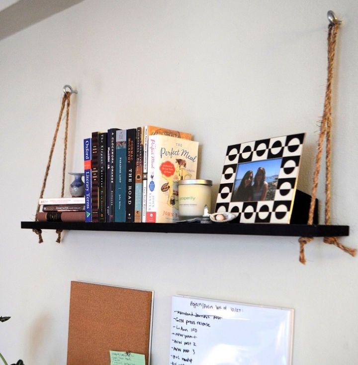 Easy DIY Chic Hanging Bookshelf