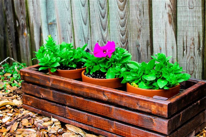 Easy DIY Wooden Planter Box