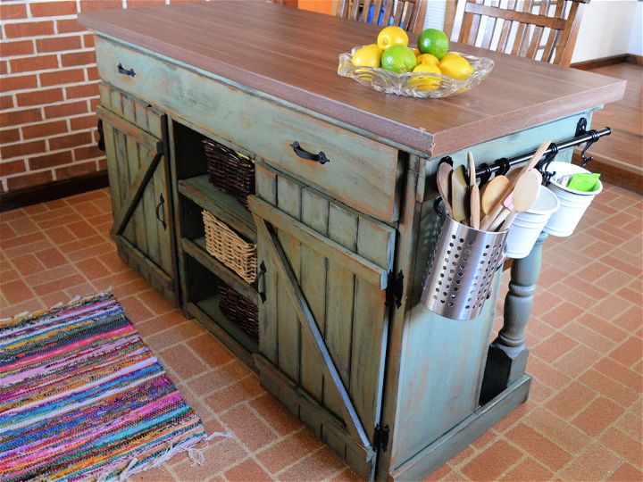 Farmhouse Kitchen Island With Overhang