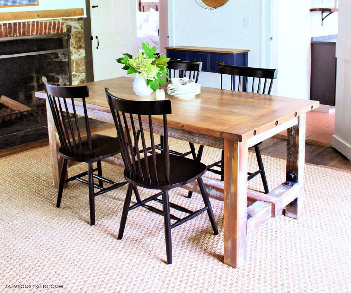 How to Build a Faux Barnwood Dining Table