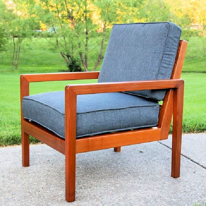 Modern DIY Outdoor Chair from Cedar 2x4s