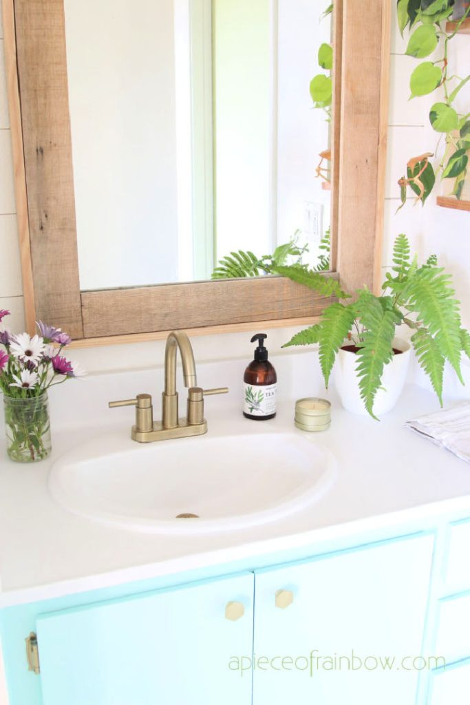 25 Cheap DIY Bathroom Countertop Ideas