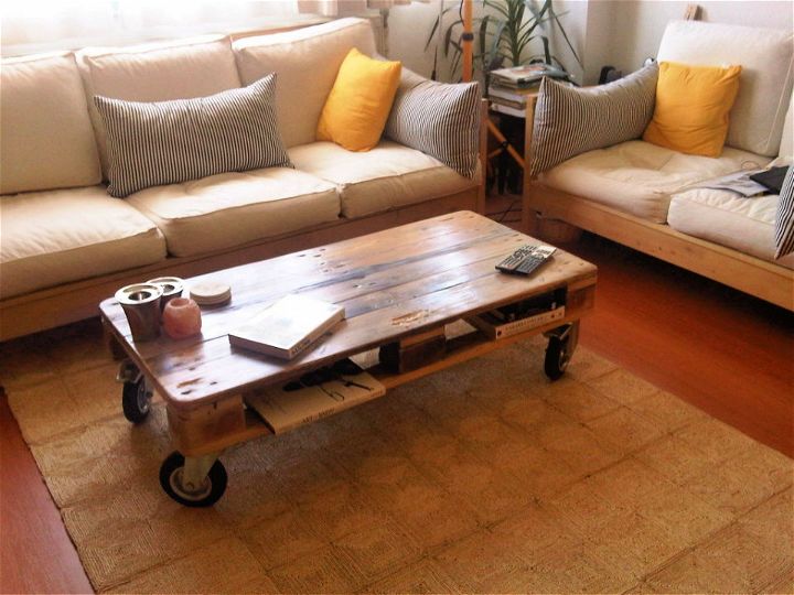  Coffee Table From Reclaimed Pallet Wood