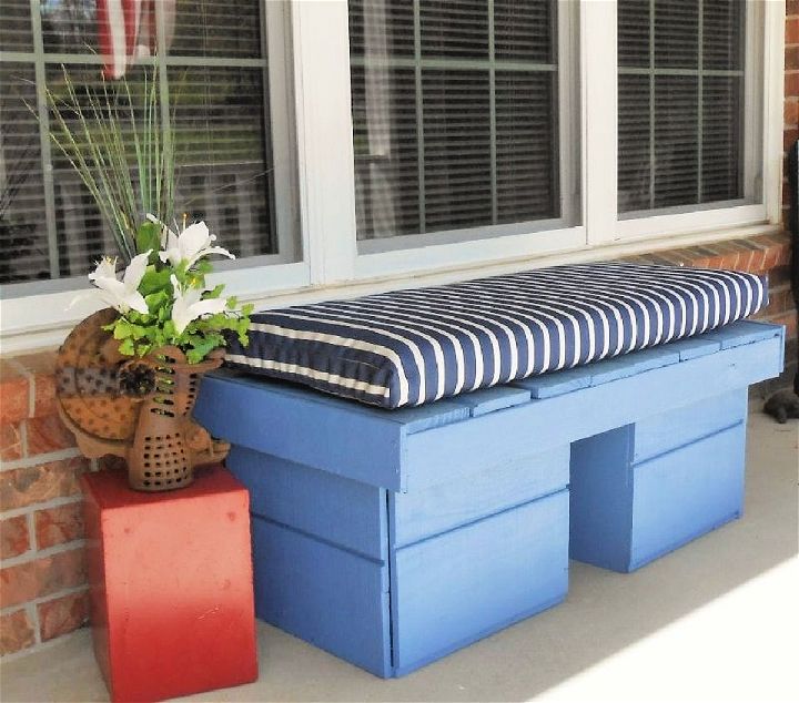 Repurposed Pallet Porch Bench to Sell