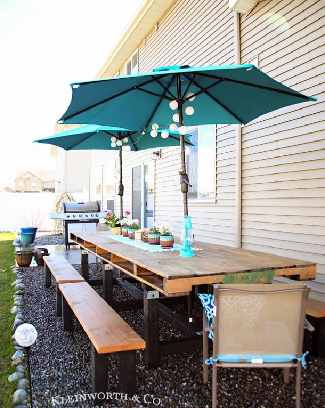 Outdoor Wooden Pallet Dining Table Design