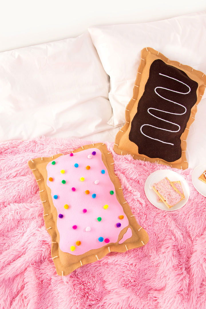 DIY No Sew Pop Tart Pillow