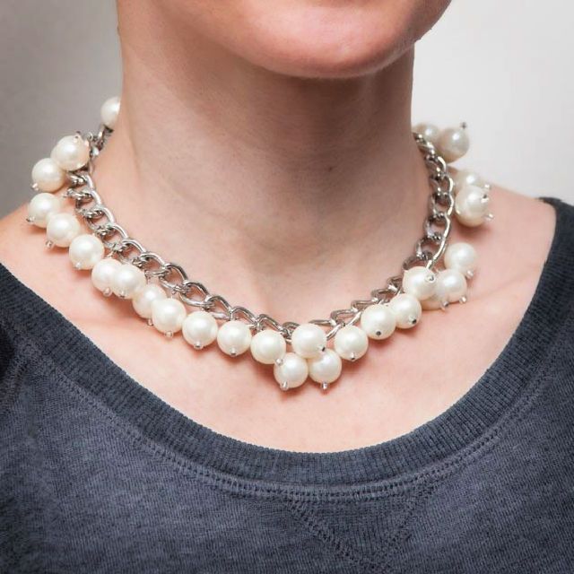 Adorable DIY Pearl Necklace