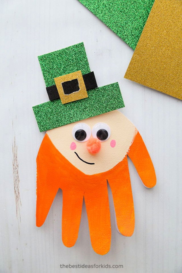 Easy DIY Leprechaun Handprint Card