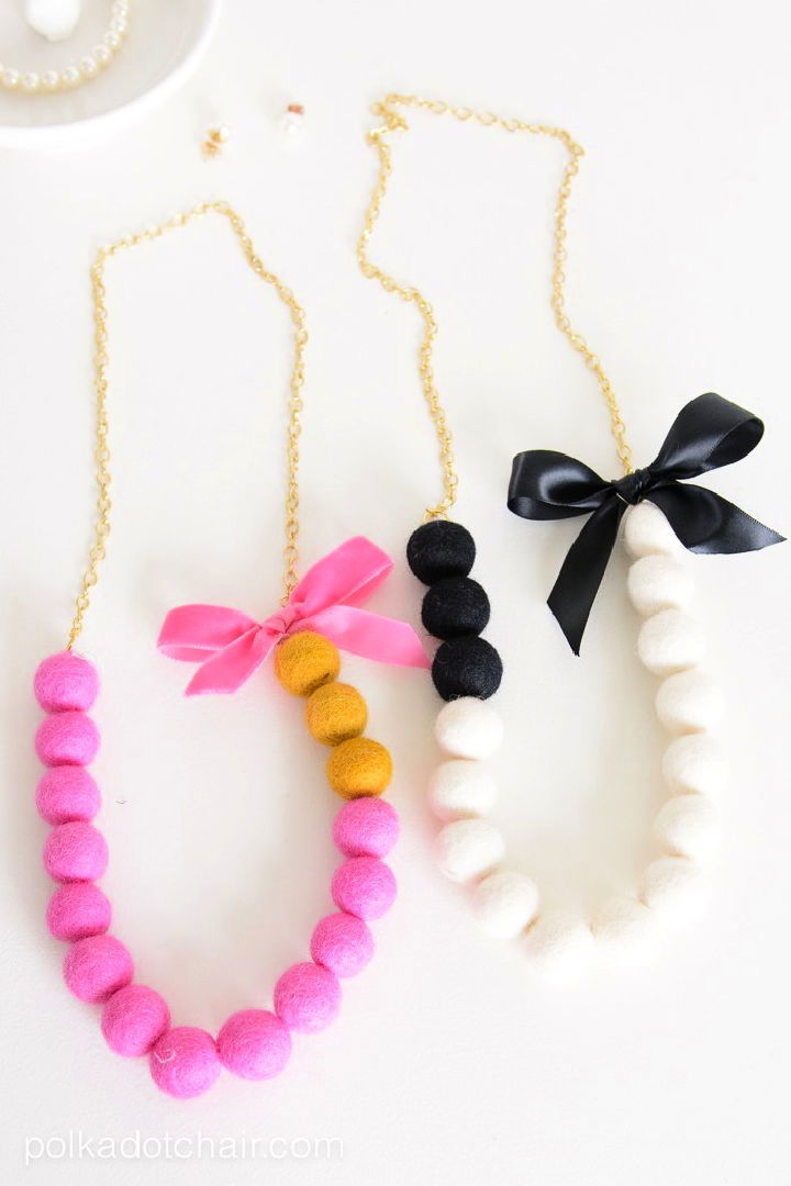 Felt Ball Necklace Tutorial