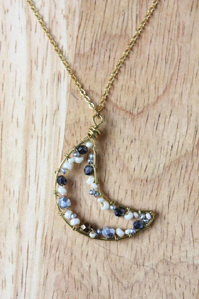 Cute DIY Crescent Moon Necklace