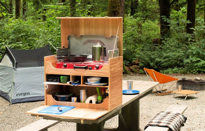 DIY Camp Kitchen Chuck Box