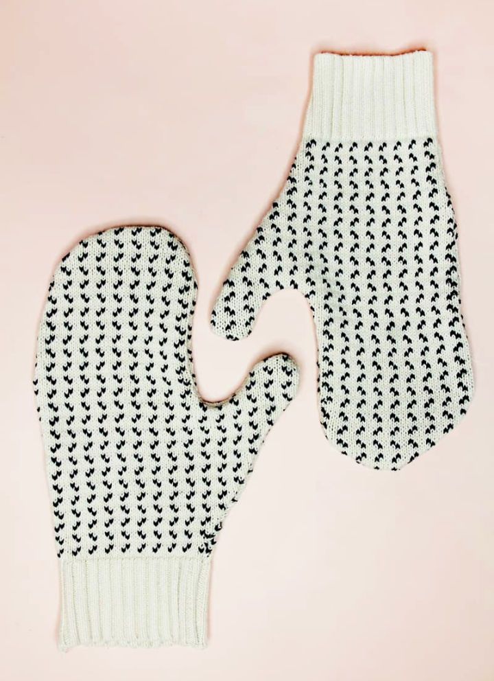Free Sweater Mittens PDF Pattern