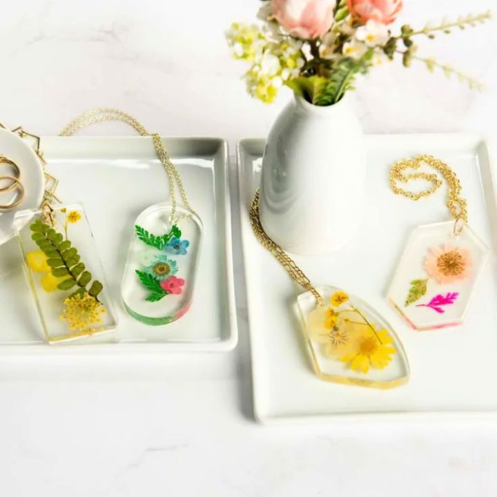 Making Resin Jewelry With Pressed Flowers