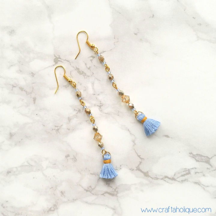 Mini Tassel Earrings in 30 Minute