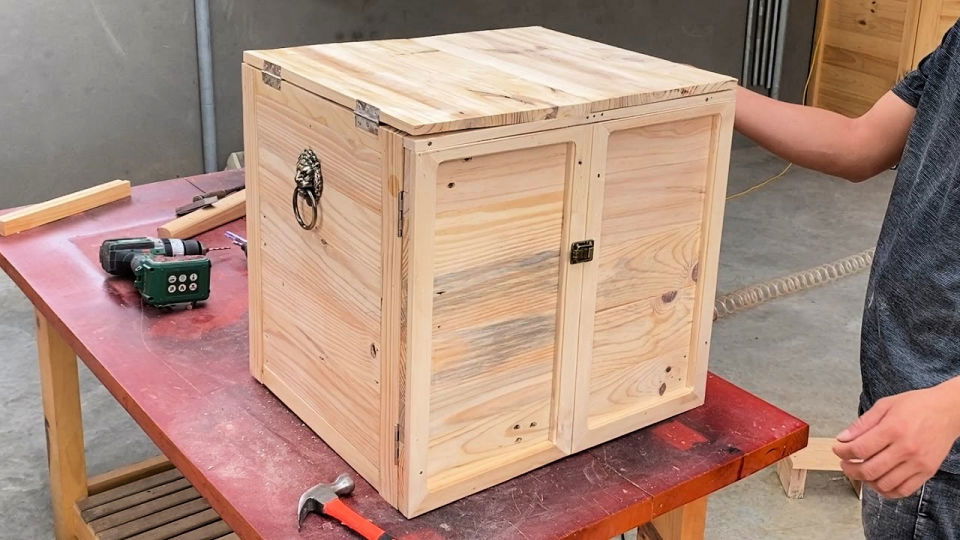 25 DIY Chuck Box Plans: Camp Kitchen Box Ideas