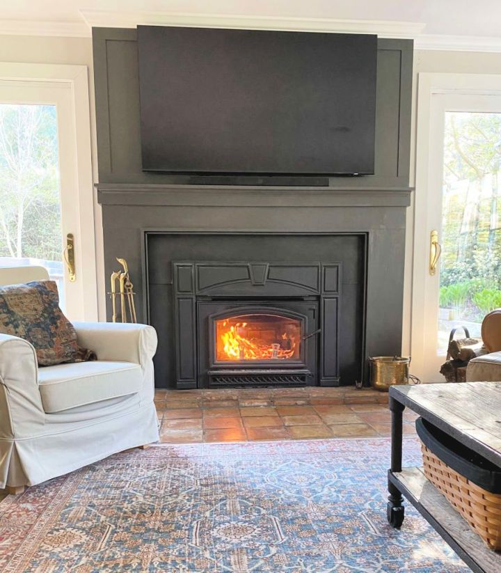 Black Paint Fireplace Makeover