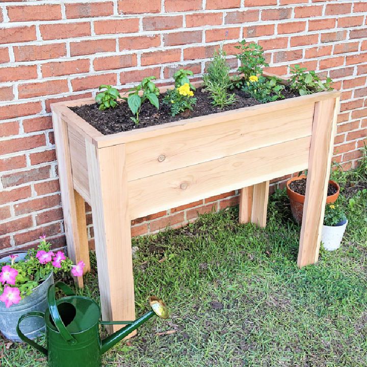 Easy to Build a Raised Garden Bed With Legs