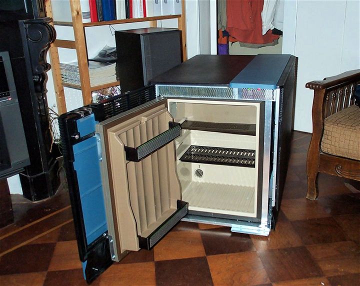 Handmade Silicon Graphics Refrigerator