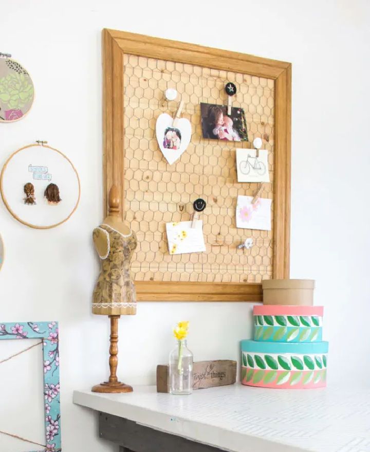 Make Your Own Memo Board With Chicken Wire