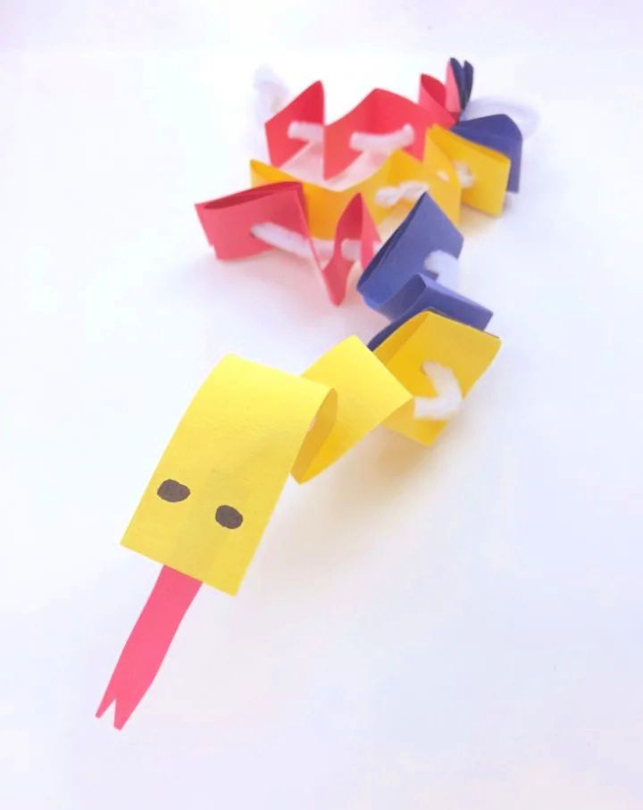Construction Paper Reptile Craft for Preschoolers