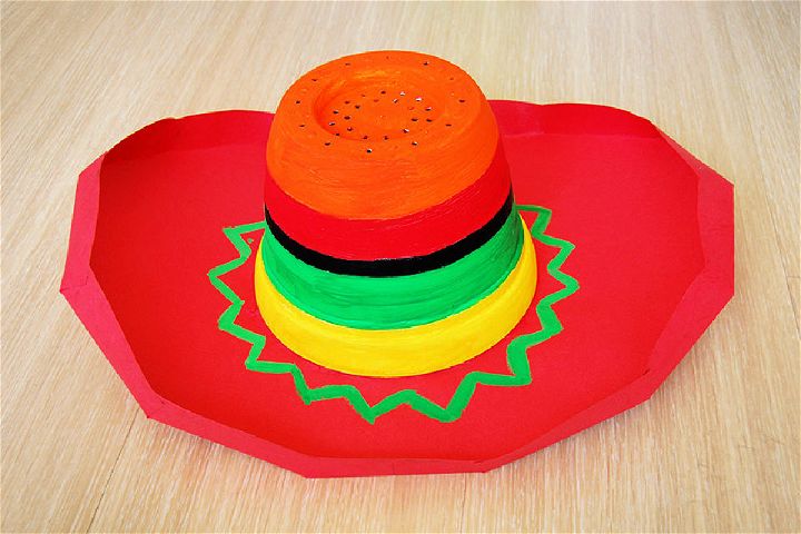 Making a Sombrero Out of a Plastic Plant Pot