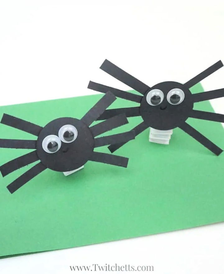 DIY Construction Paper Bouncing Spiders