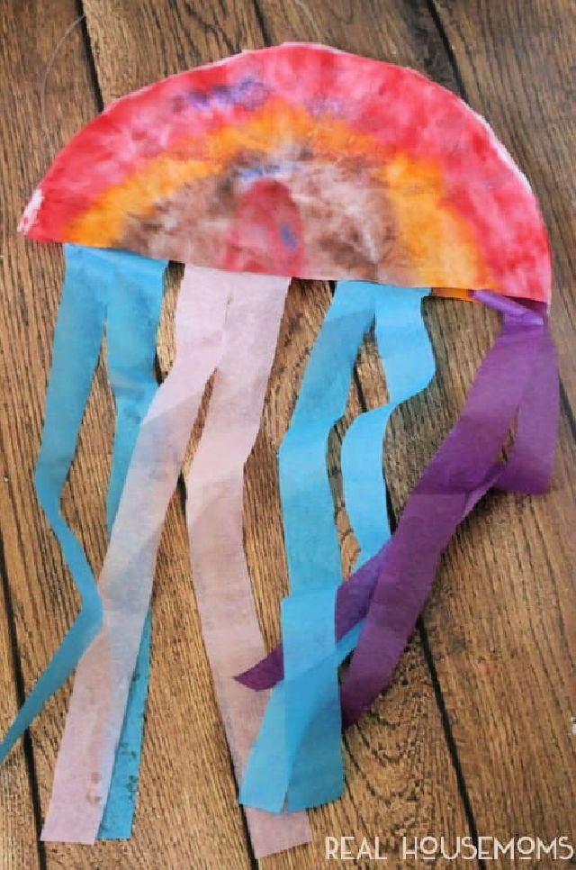 DIY Coffee Filter Jellyfish With Written Instructions