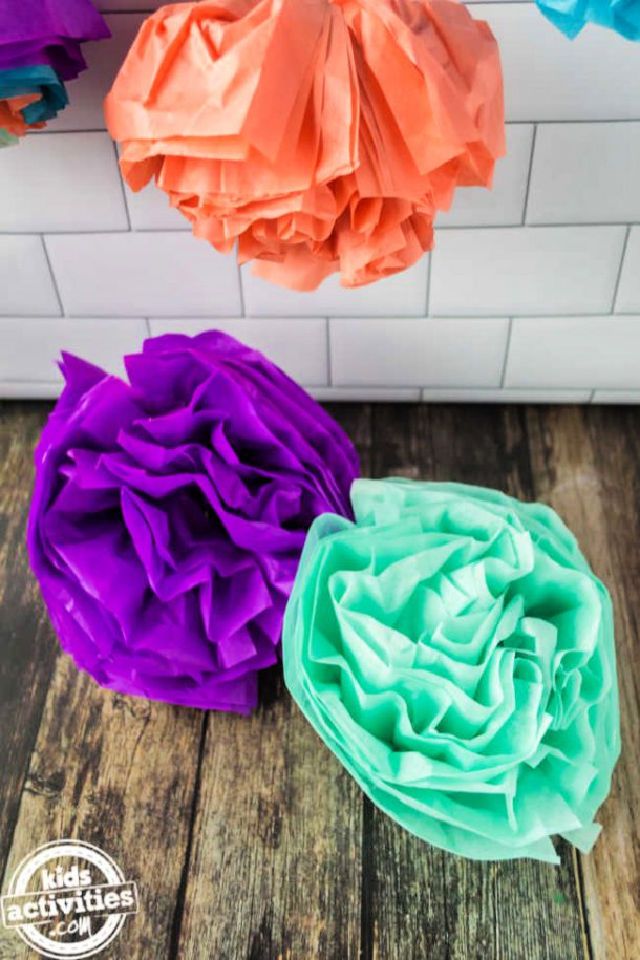 DIY Tissue Paper Flowers With Detailed Instructions