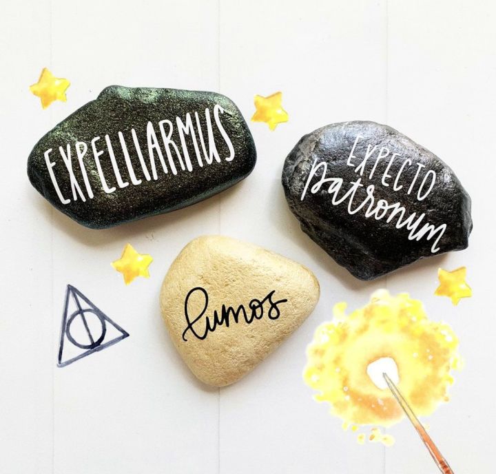 Easy Harry Potter Painted Rocks Ideas