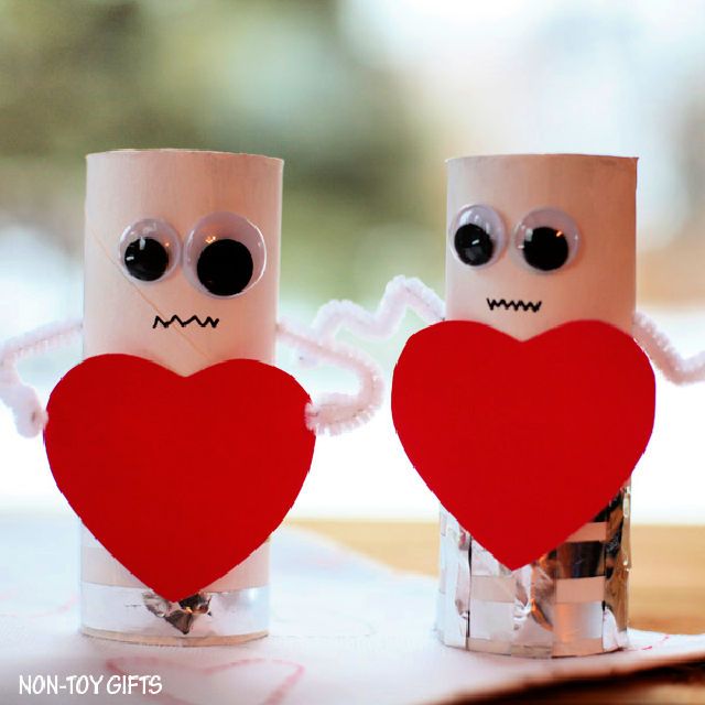 DIY Valentine Heart Robot From Paper Roll
