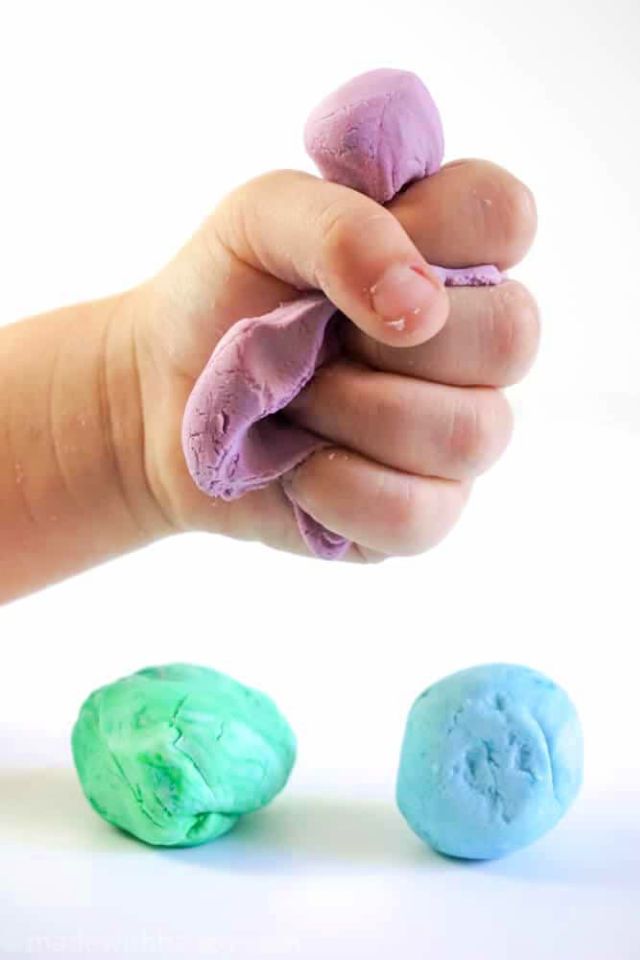 How to Make Putty With Two Ingredients