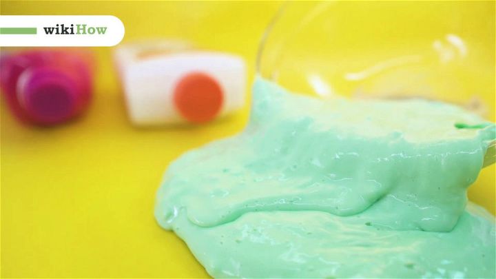 How to Make Silly Puddy at Home