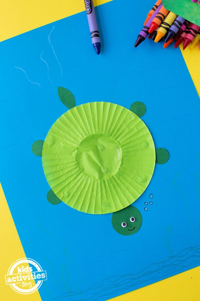 How to Make a Cupcake Liner Turtle
